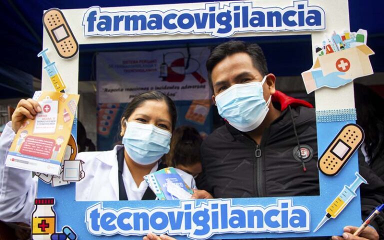 1 de Diris Lima Centro realiza campaña nacional de “Farmacovigilancia y Tecnovigilancia”