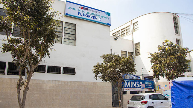 1 de Letreros institucionales de establecimientos de salud son renovados en todo Lima Centro