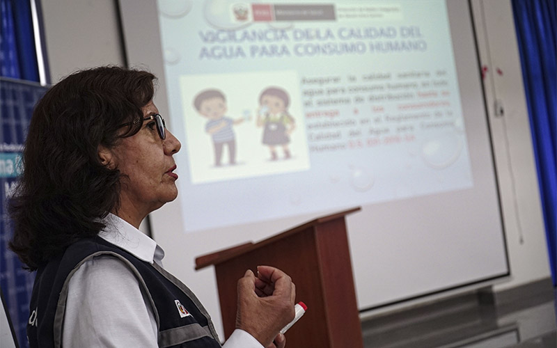 3 de Personal de establecimientos de salud reciben capacitación en temas de salud ambiental