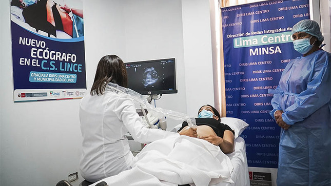 1 de Diris Lima Centro presenta nuevo y moderno equipo ecógrafo en beneficio de gestantes de Lince