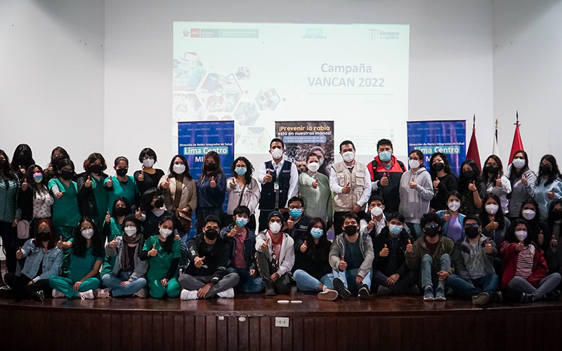 4 de Estudiantes de medicina veterinaria son capacitados para participar en campaña de vacunación antirrábica canina