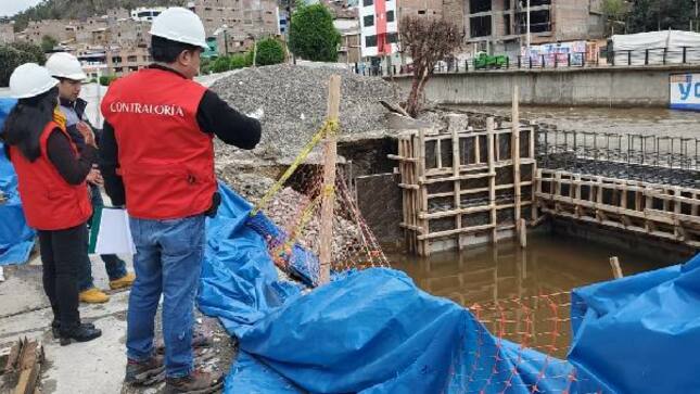 Contraloría advierte que la paralización de trabajos en puente peatonal y vehicular del distrito de Huancavelica pone en riesgo su ejecución