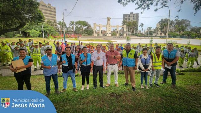 En la ceremonia de premiación, se reconoció el arduo trabajo que realizan diariamente en beneficio de todos los jesusmarianos 👏🏼.