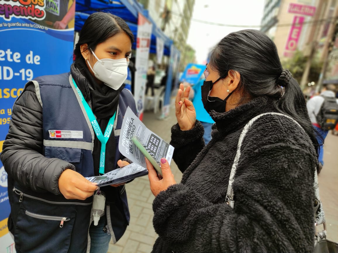 1 de Más de 400 comerciantes y transeúntes del emporio comercial de Gamarra recibieron sesiones educativas ante Viruela Símica