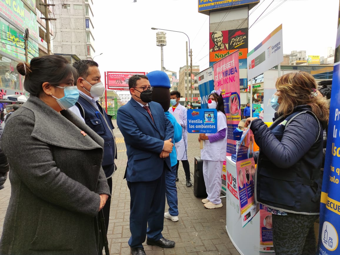 2 de Más de 400 comerciantes y transeúntes del emporio comercial de Gamarra recibieron sesiones educativas ante Viruela Símica