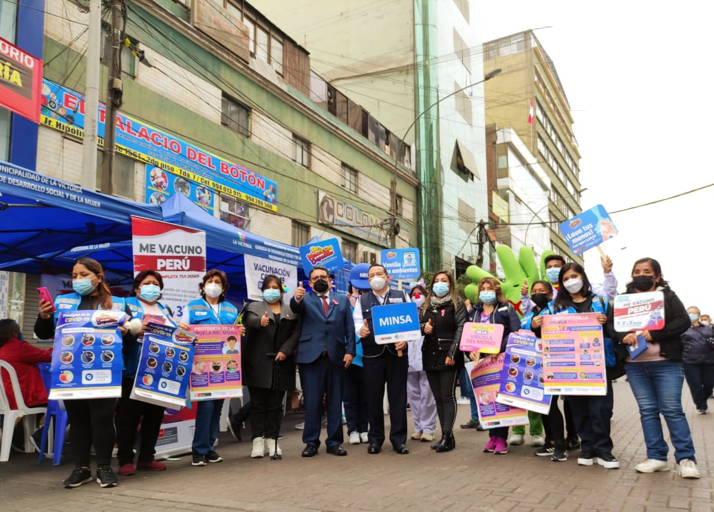 4 de Más de 400 comerciantes y transeúntes del emporio comercial de Gamarra recibieron sesiones educativas ante Viruela Símica