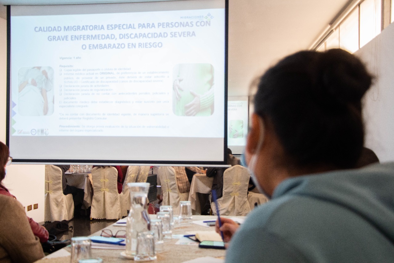 1 de Establecimientos de salud de la Diris Lima Centro reciben curso de actualización de manejo de emergencias obstétricas en el primer nivel de atención