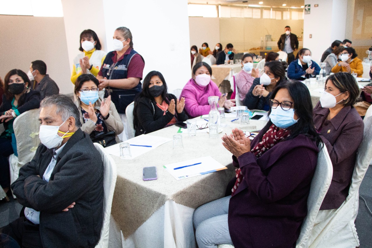 2 de Establecimientos de salud de la Diris Lima Centro reciben curso de actualización de manejo de emergencias obstétricas en el primer nivel de atención