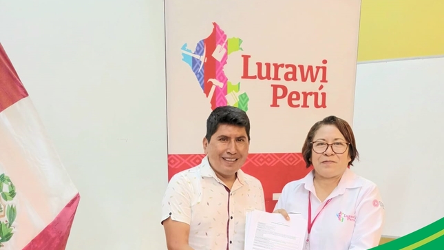 Fotografía Oficial de la firma del Convenio.