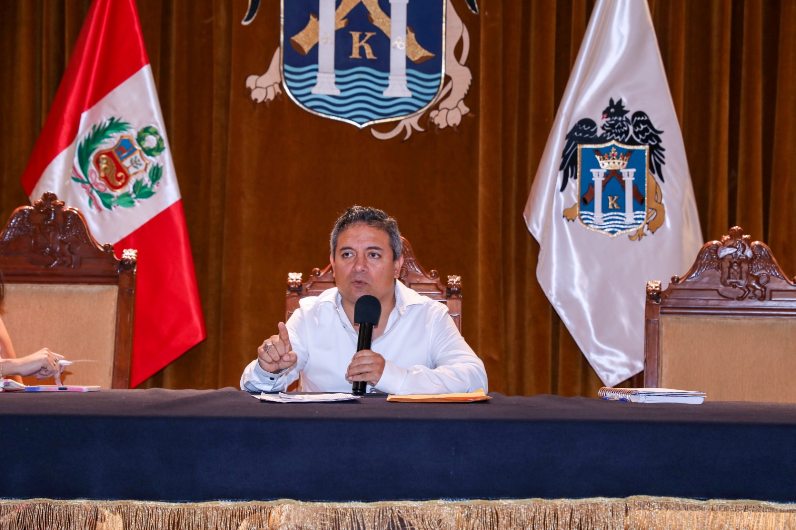 Alcalde de Trujillo Arturo Fernández anuncia compra de 10 compactadoras.