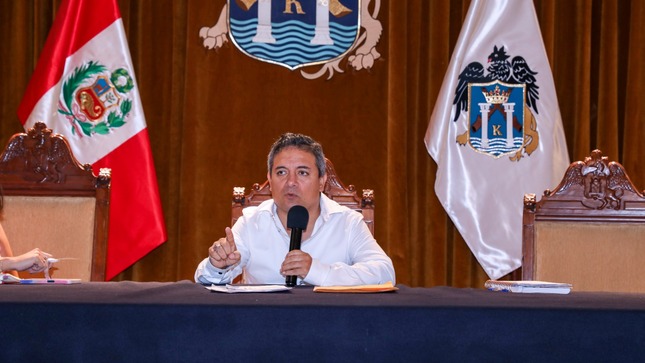 Alcalde de Trujillo Arturo Fernández anuncia compra de 10 compactadoras.