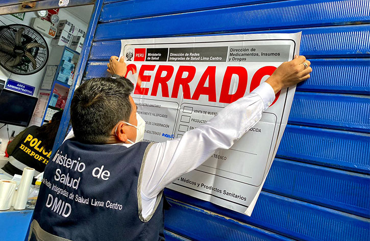 4 de Diris Lima Centro interviene puestos de venta ilegal de medicamentos en avenida Emancipación
