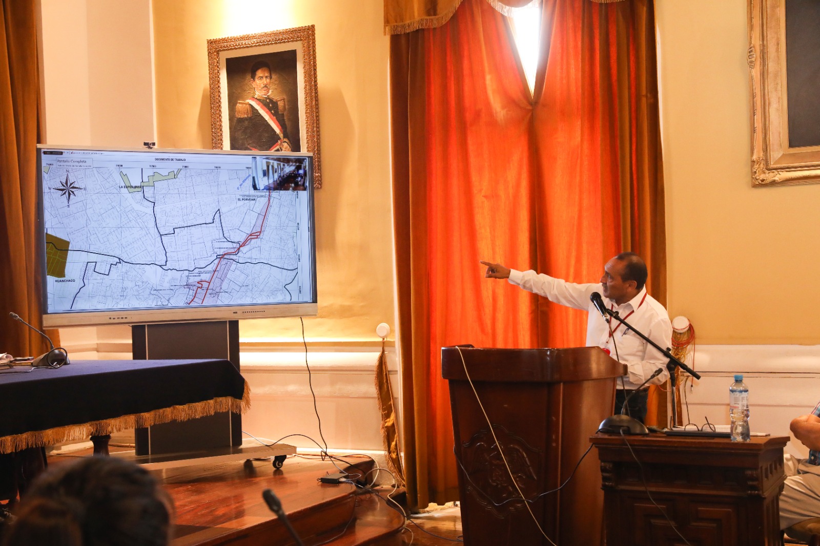Gerente de Gestión de Riesgo de Desastres expone el plan 'ruta del agua'.