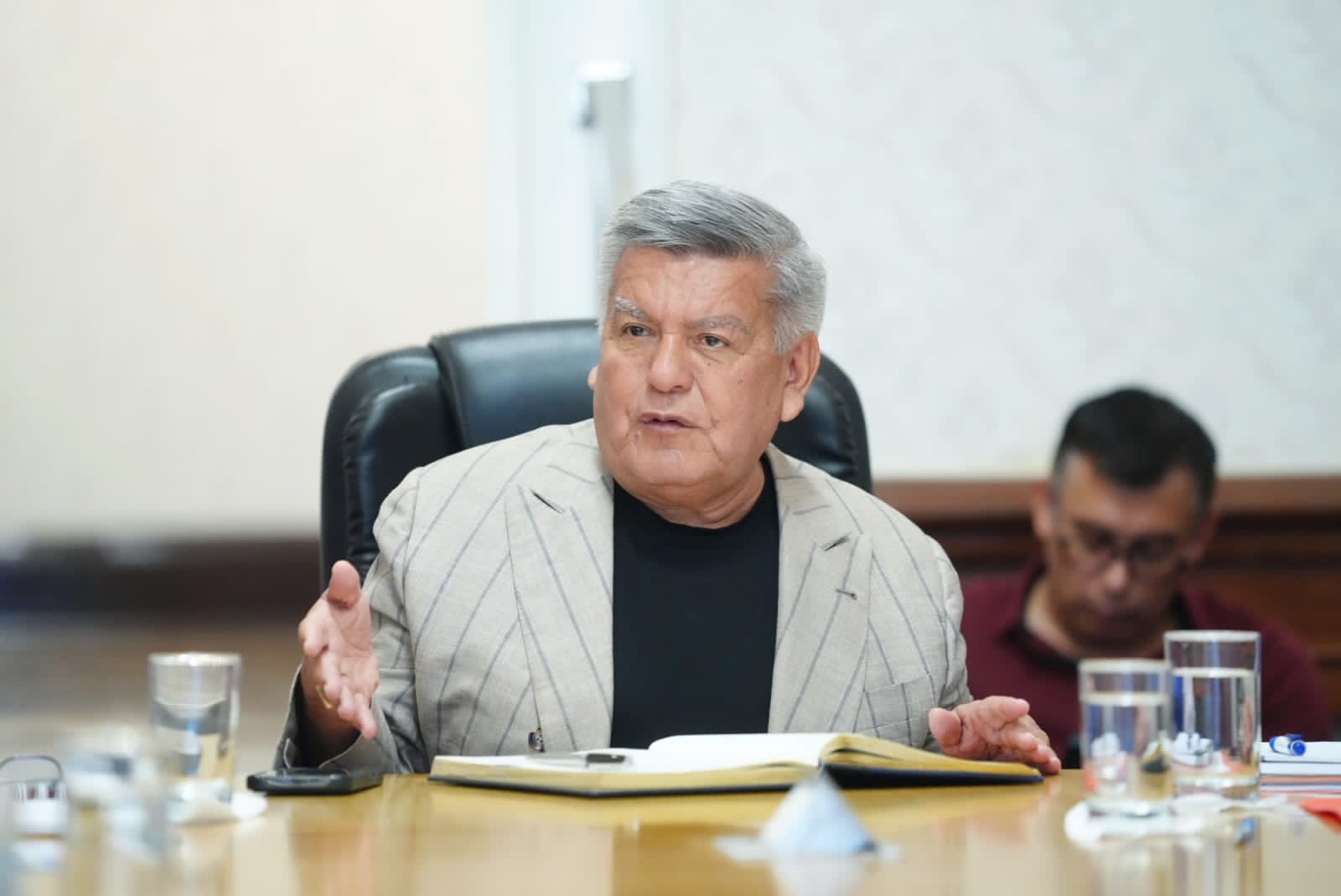Acuña: Obras del gobierno regional deben terminar en los plazos definidos
