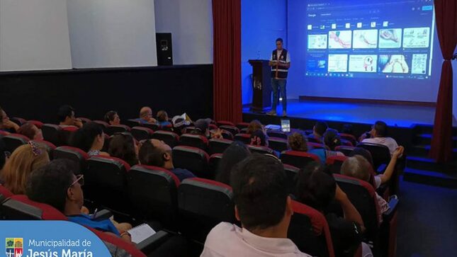 🤗 Con gran éxito se realizó nuestro primer taller de 🤍 Primeros Auxilios. Los participantes aprendieron las principales técnicas y herramientas que se deben emplear en situaciones de emergencia 🆘.