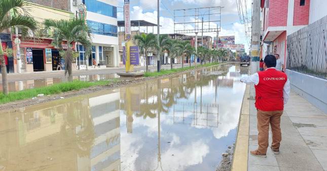 Suspensión de obra de colector Bolívar y lluvias dejaron intransitable tramo de la Av. Tumbes