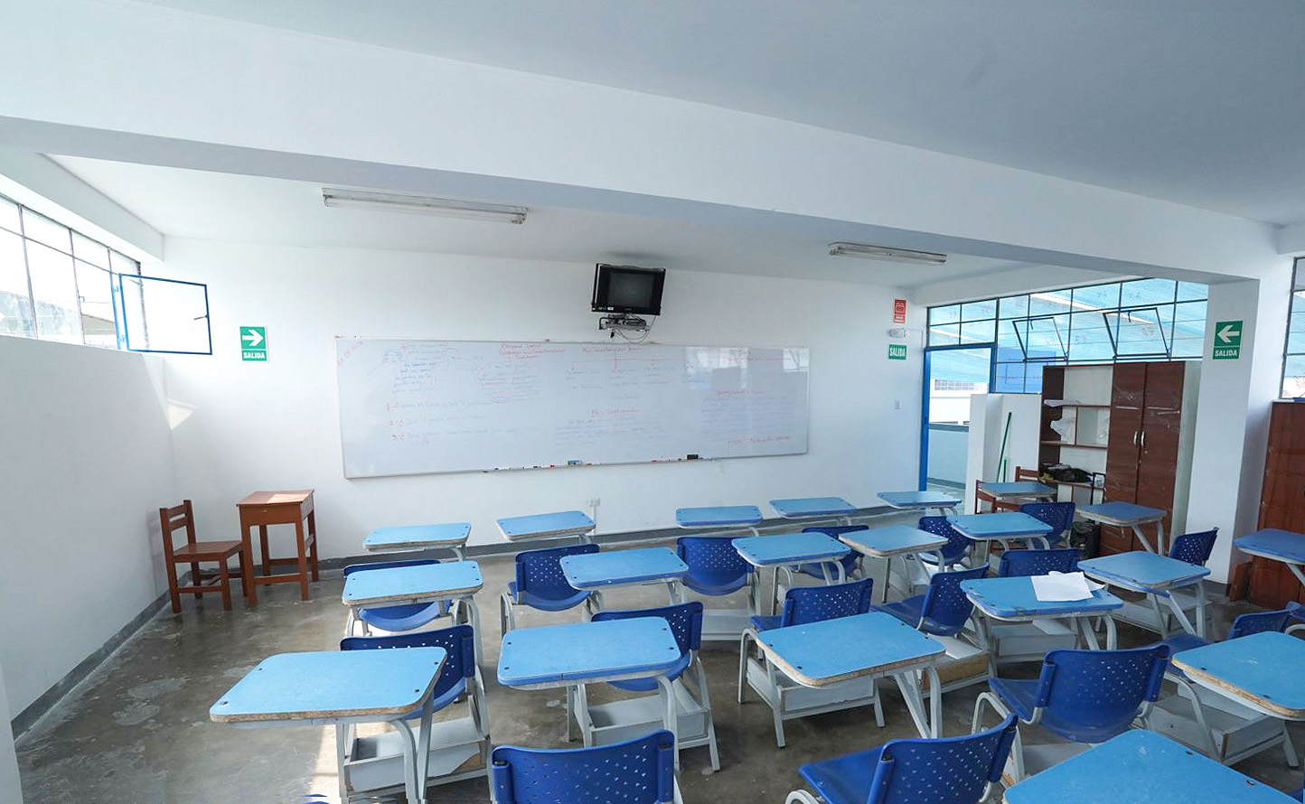 En Ate entregamos aulas rehabilitadas para estudiantes de la IE 1209 Mariscal Toribio de Luzuriaga