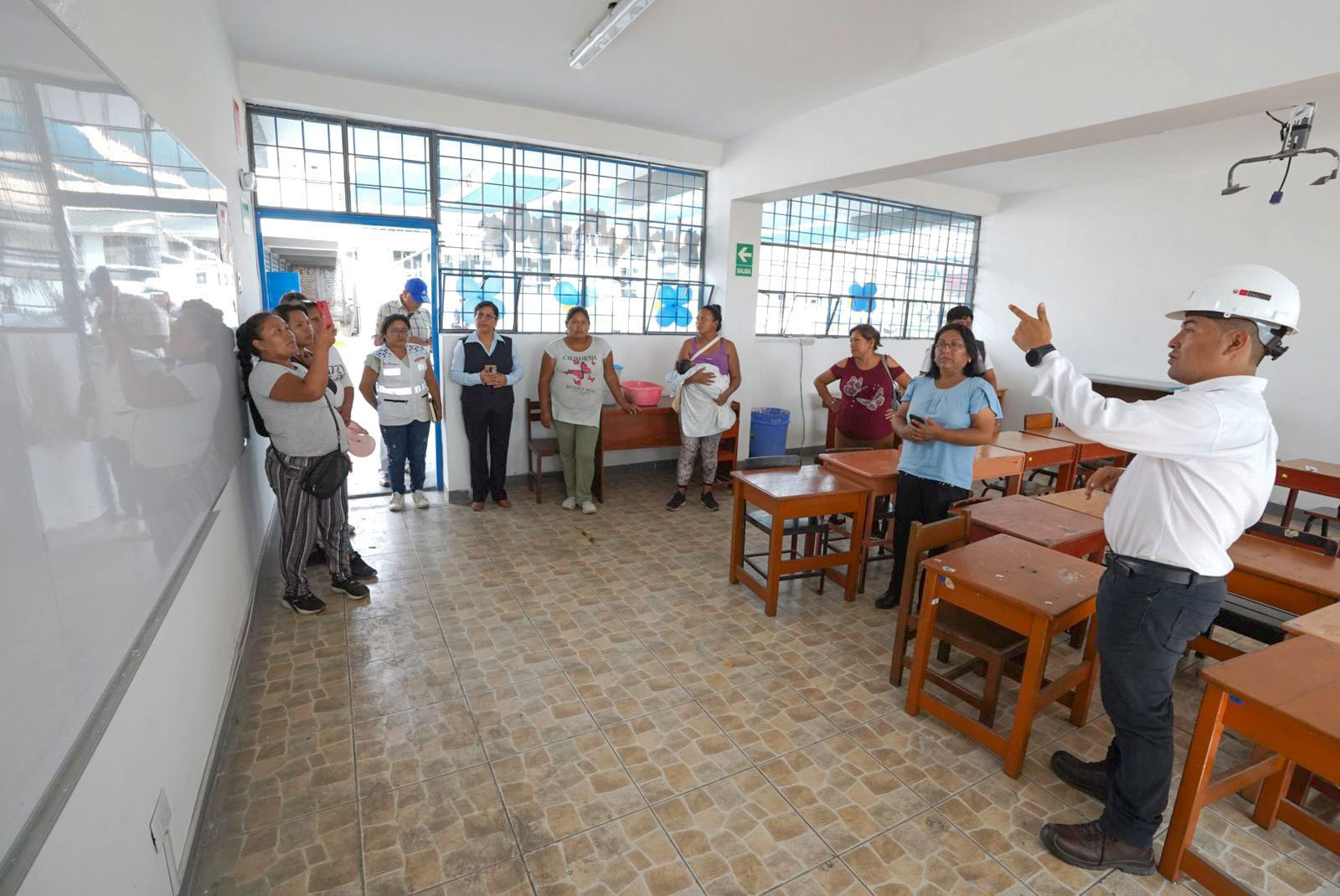 En Ate entregamos aulas rehabilitadas para estudiantes de la IE 1209 Mariscal Toribio de Luzuriaga