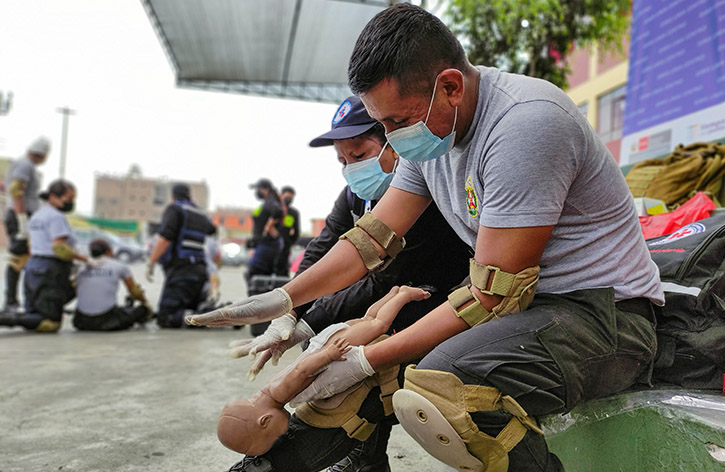 4 de División de Emergencia Radio Patrulla de la PNP recibe capacitación en primeros auxilios