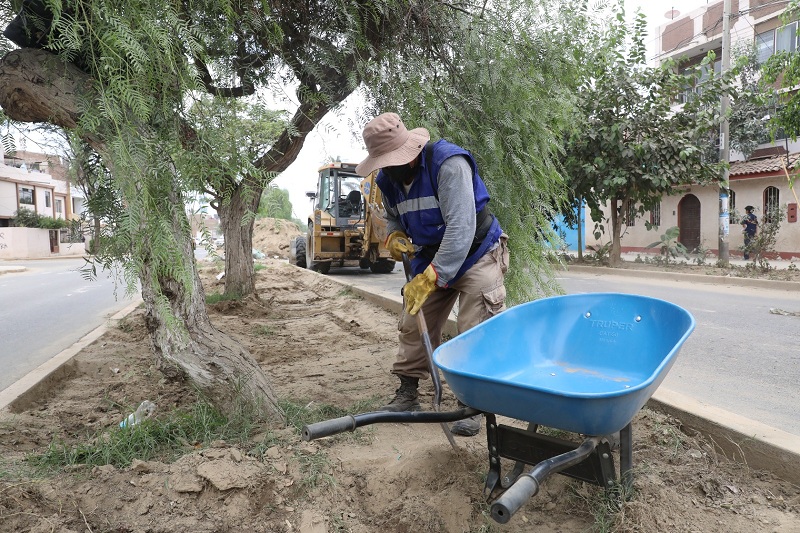 Esta vía fue una de las más afectadas, por ser la ruta natural continuación del cauce de la quebrada San Idelfonso.
