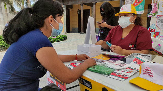 1 de  Día del Amor y de la Amistad: Diris Lima Centro realiza descarte de VIH-Sífilis y entrega de preservativos gratuitos