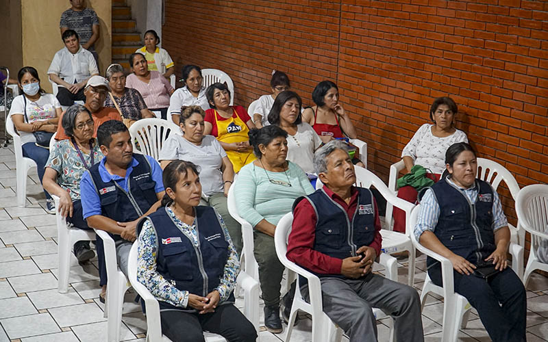 Foto 2 de Comerciantes del Mercado 28 de Julio reciben capacitación en inocuidad alimentaria