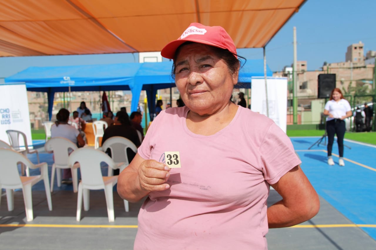 Regidores y funcionarios también atendieron a los moradores
