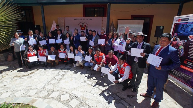 Ministerio de Cultura certificó a más de 70 servidores públicos bilingües en Huancavelica