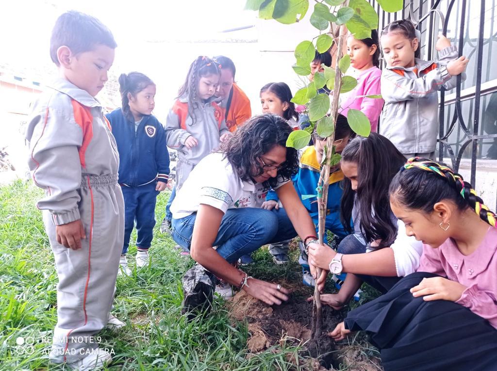 Huánuco: Ministra de Cultura se unió a la Gran Cruzada Verde por el Día de la Tierra