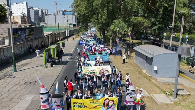 Imagen 1 de Exitoso pasacalle por las Semana de Vacunación en las Américas congrega a más de 600 participantes