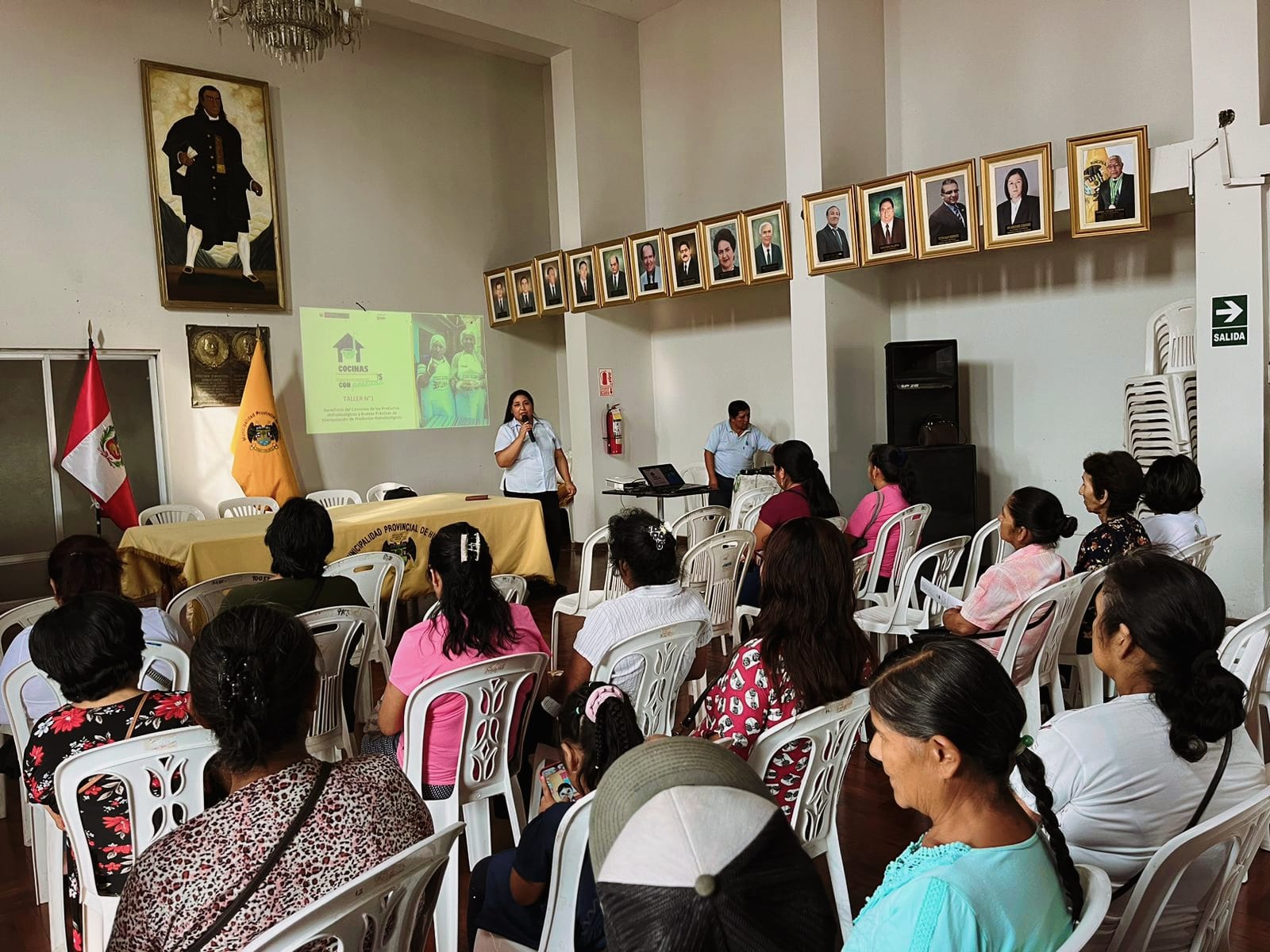 Madres de comedores populares recibieron charla para aprovechar al máximo el valor nutricional del pescado
