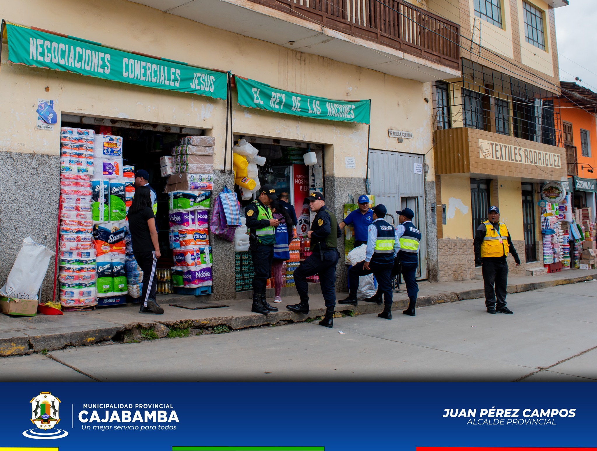 Operativo Inopinado a Establecimientos Comerciales que Operan en el Interior y Exterior del Mercado Municipal