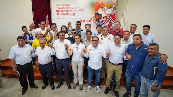 GORE coordina destrabar proyectos de agua y saneamiento para Las Lomas, Ayabaca y La Unión