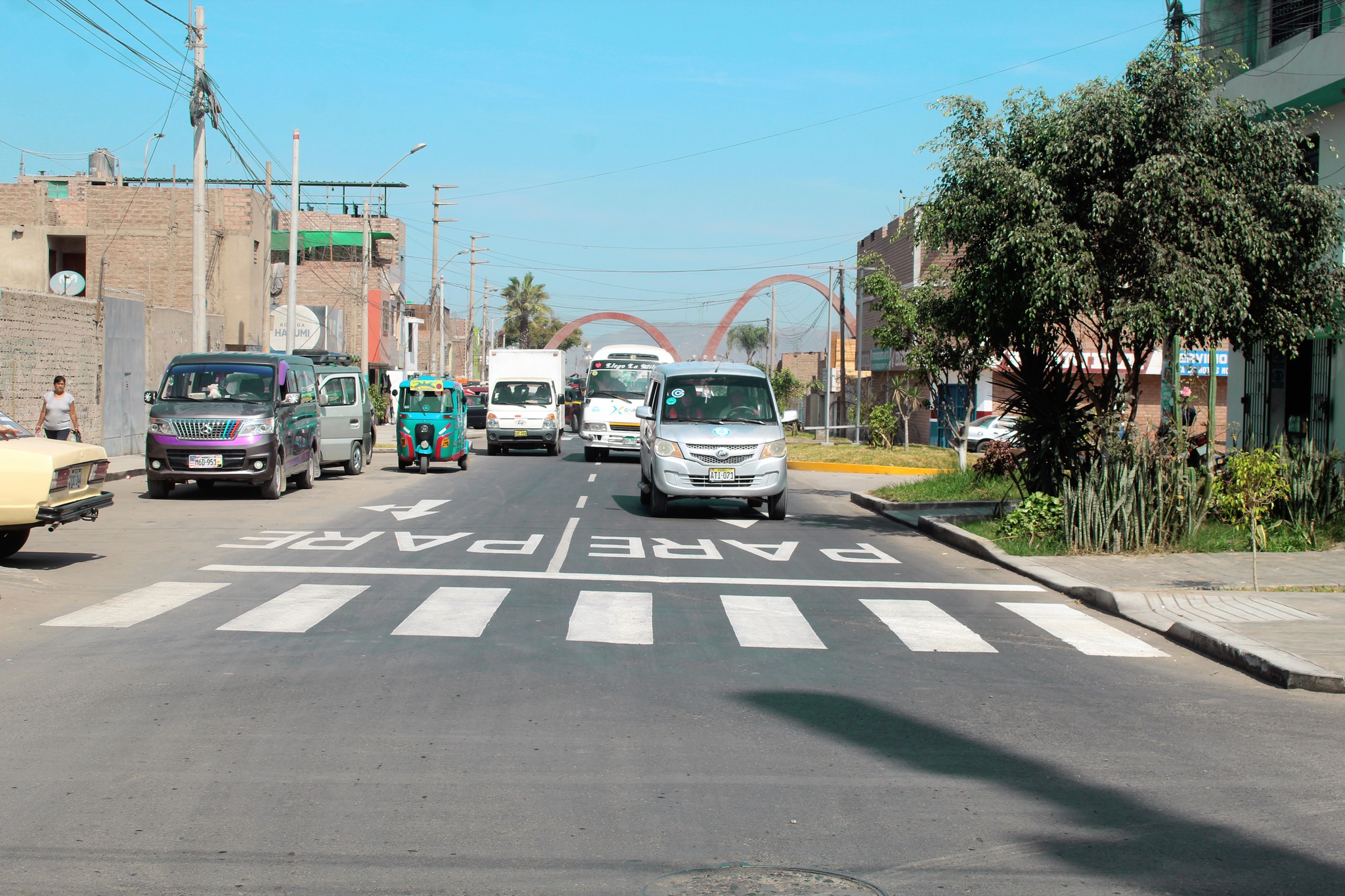 Población muestra su satisfacción por las obras de mejoramiento de pistas y veredas en la Calle Julio C. Tello