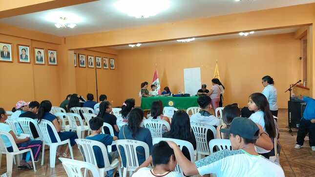 CON PARTICIPACIÓN MASIVA DE POBLADORES SE DESARROLLA CAMPAÑA DE ENTREGA GRATUITA DE DNI ELECTRÓNICO PARA NIÑOS MENORES DE 16 AÑOS