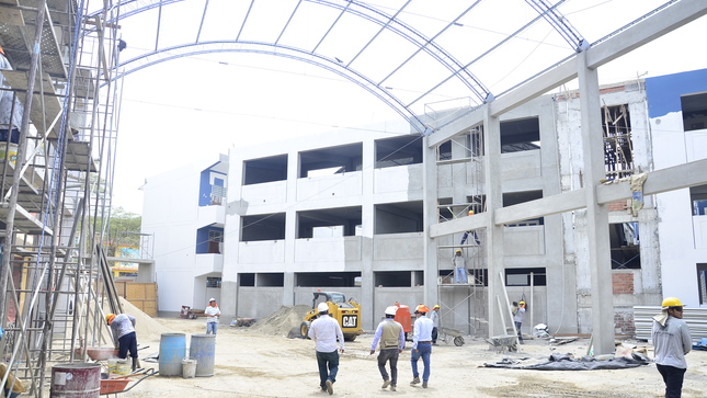 El colegio es una obra dejada inconclusa por la anterior gestión
