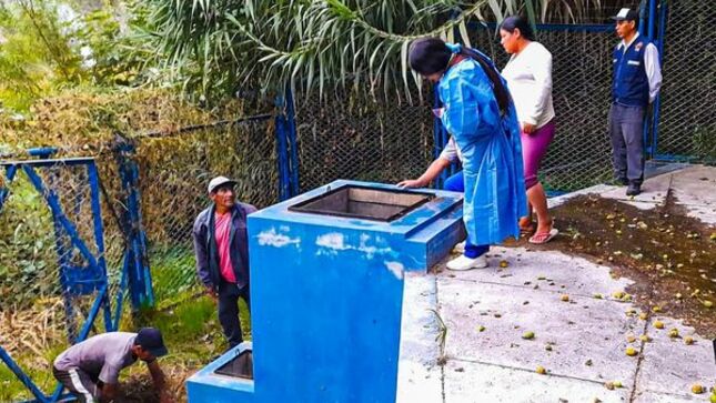 Se visitó las instalaciones del sistema de agua potable de la localidad de Huatatillas