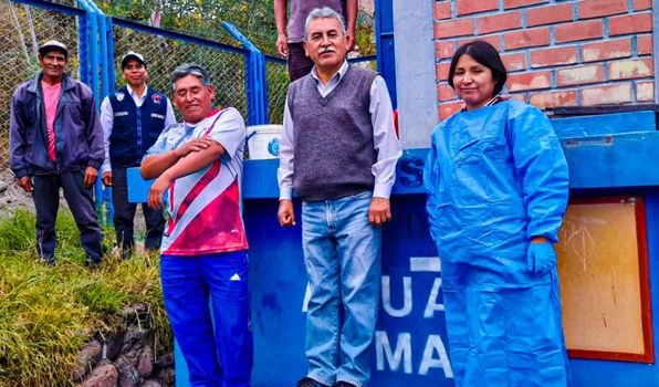 Se visitó las instalaciones del sistema de agua potable de la localidad de Huatatillas