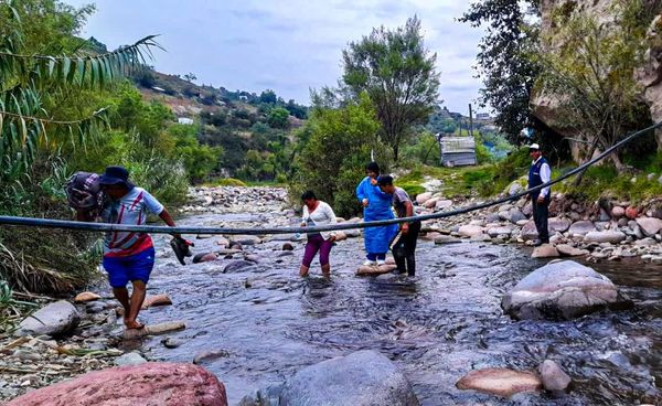 Se visitó las instalaciones del sistema de agua potable de la localidad de Huatatillas