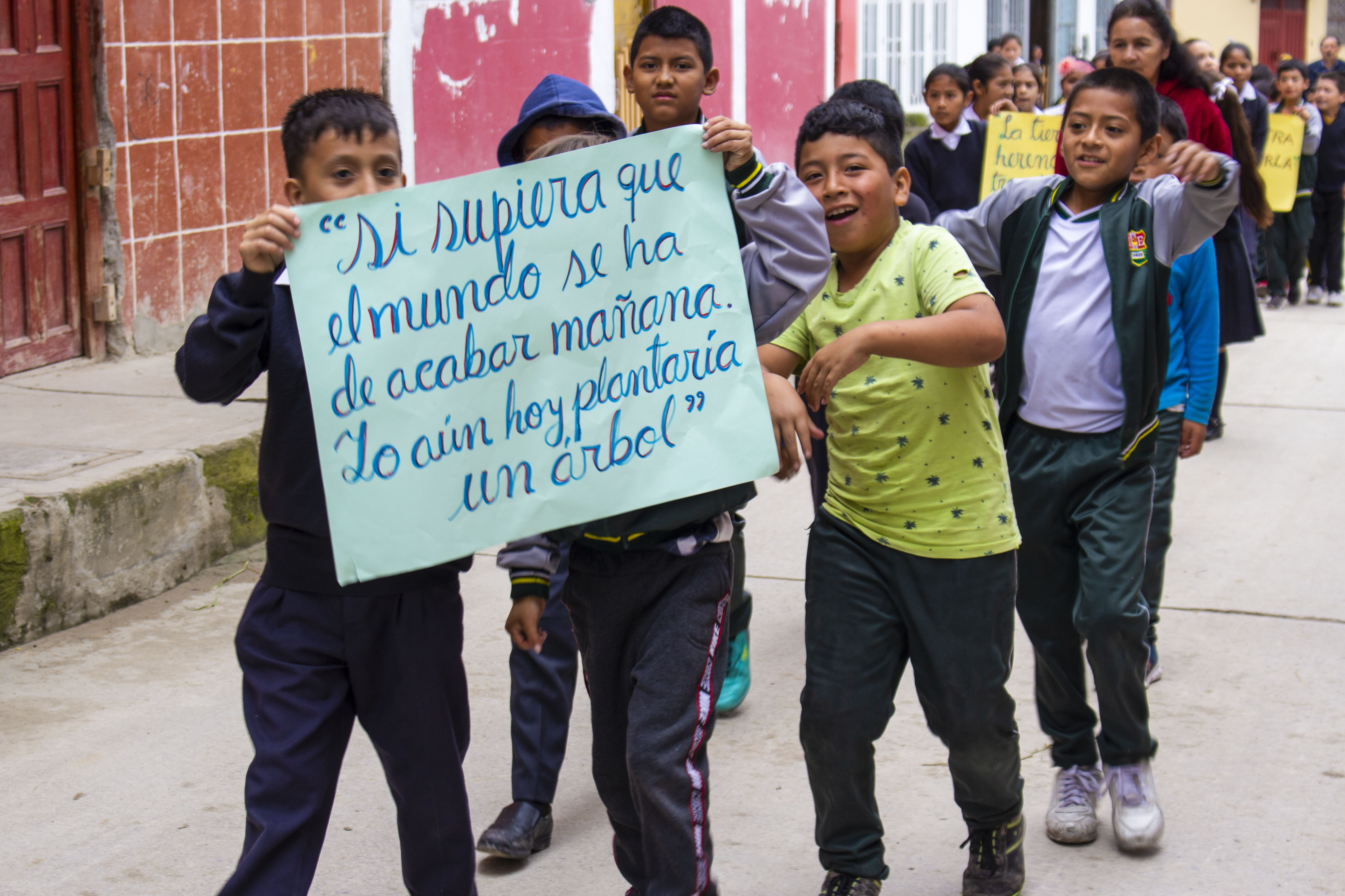 Pasacalle por el Día Mundial de la Tierra en Lajas 