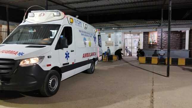Una puérpera de 18 años de edad es trasladada en ambulancia aérea hasta el Instituto Nacional Materno Perinatal de Lima