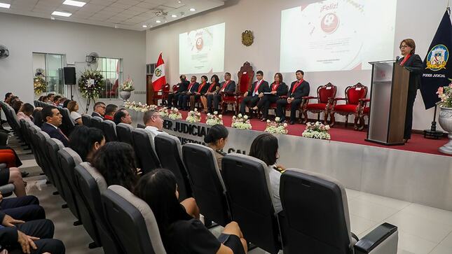Nuestro alcalde Pedro Spadaro participó en la ceremonia de aniversario N° 62 de la Corte Superior de Justicia del Callao. 