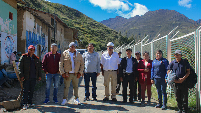 Entrega de terreno para proyecto de electrificación rural en Chungui.