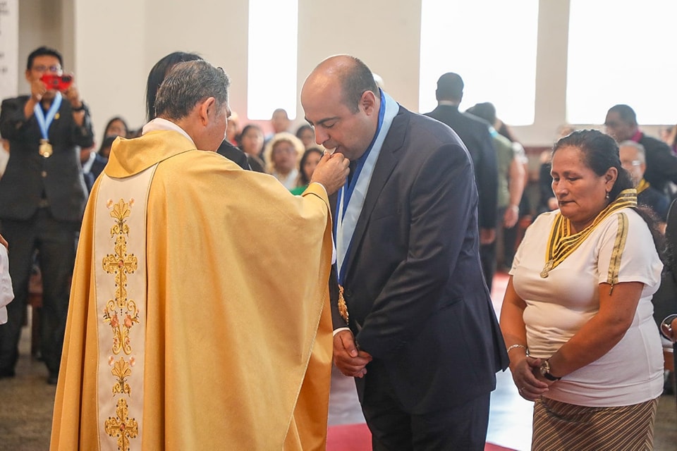 El alcalde Pedro Spadaro participó de la Misa y Te Deum, por el 166 aniversario de la elevación del Callao a la denominación de 𝗣𝗿𝗼𝘃𝗶𝗻𝗰𝗶𝗮 𝗖𝗼𝗻𝘀𝘁𝗶𝘁𝘂𝗰𝗶𝗼𝗻𝗮𝗹