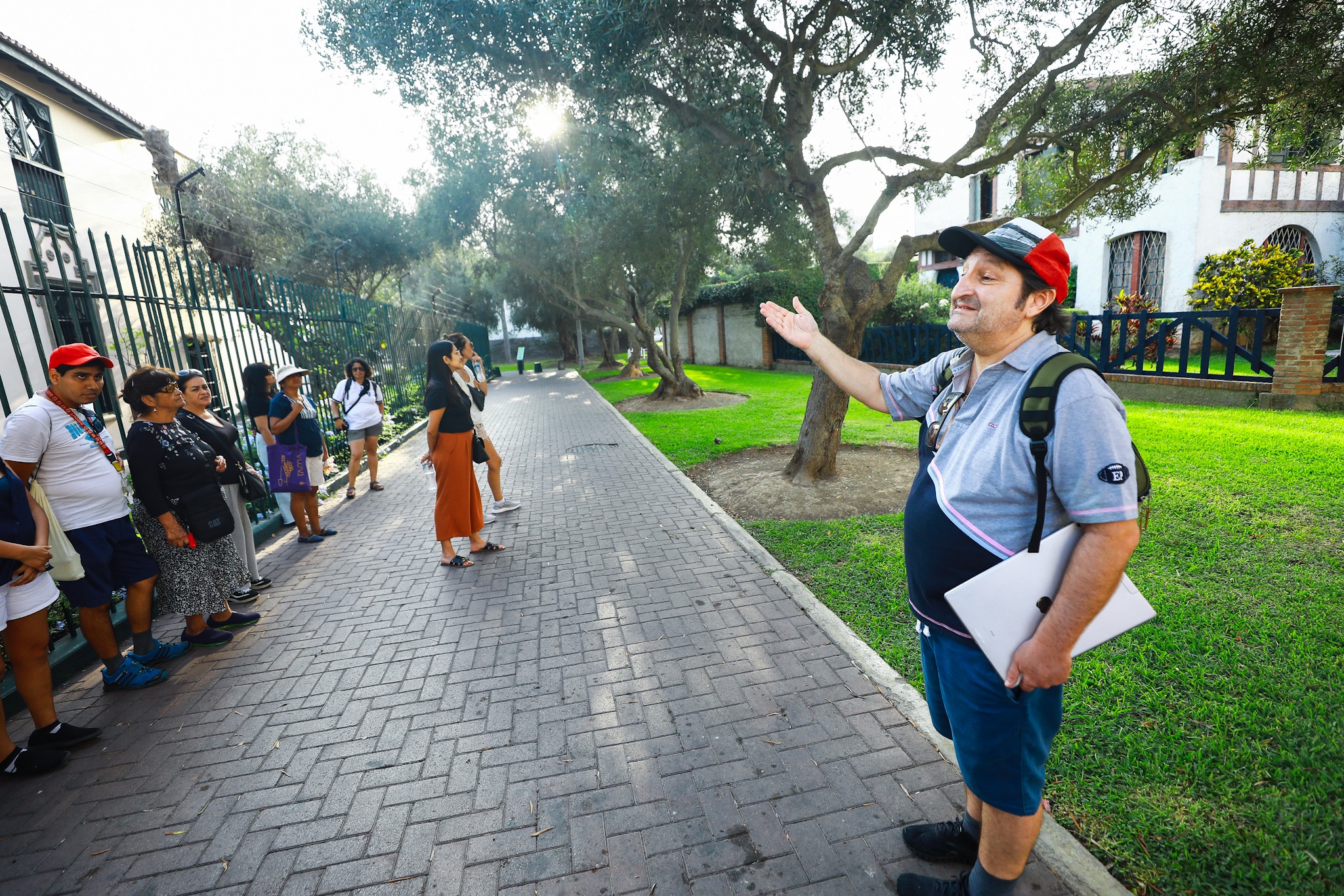 Vecinos conocen los atractivos turísticos del distrito