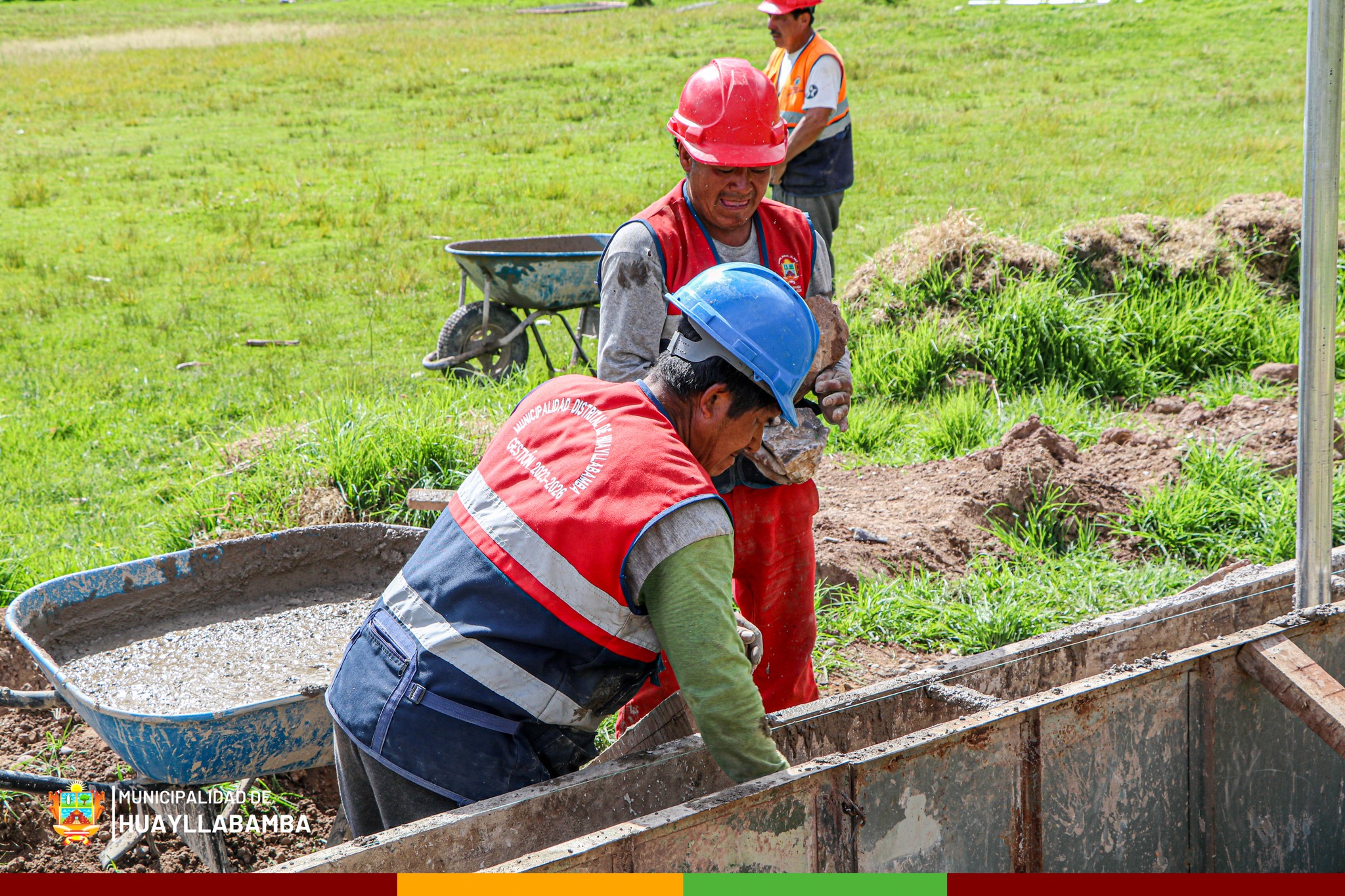 Realización de trabajos para el mejoramiento del estadio de Huycho
