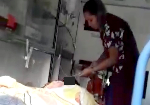 Trasladan a madre de Incahuasi por complicaciones posparto