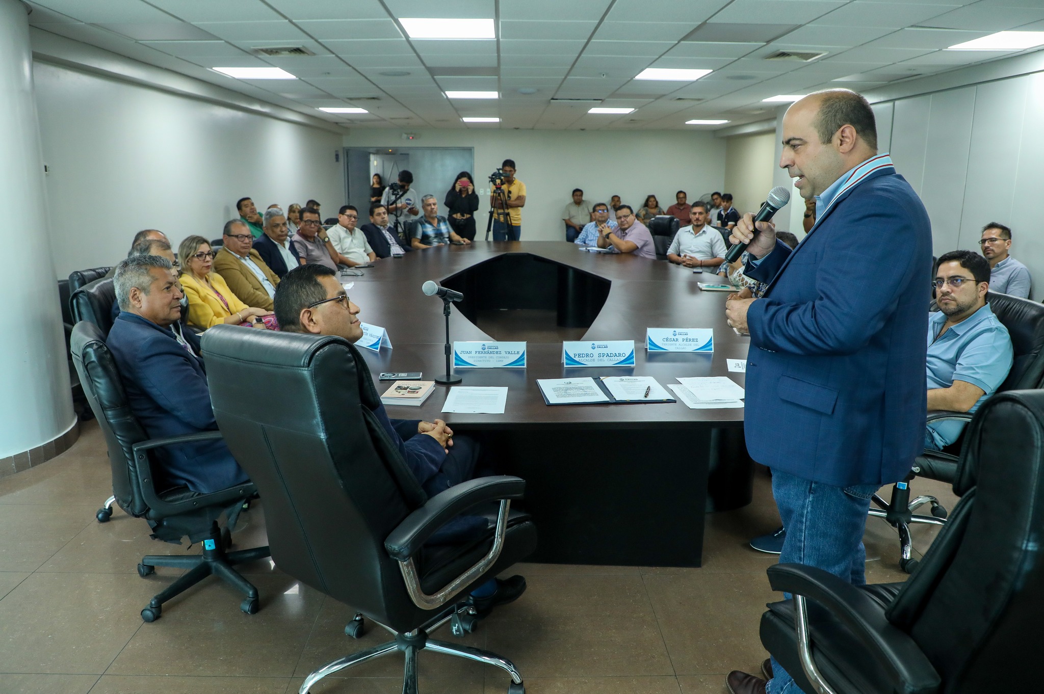 El alcalde Pedro Spadaro fue condecorado con la máxima distinción del Instituto Sanmartiniano del Perú "𝗣𝗔𝗟𝗠𝗔𝗦 𝗦𝗔𝗡𝗠𝗔𝗥𝗧𝗜𝗡𝗜𝗔𝗡𝗔𝗦 𝗗𝗘𝗟 𝗣𝗘𝗥𝗨́".