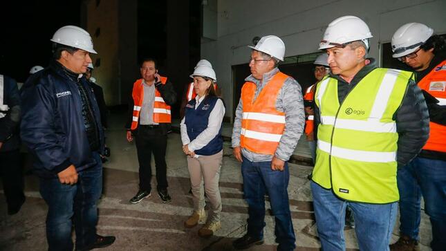 Cusco ministra de Salud visita avance de obras del Hospital Antonio Lorena