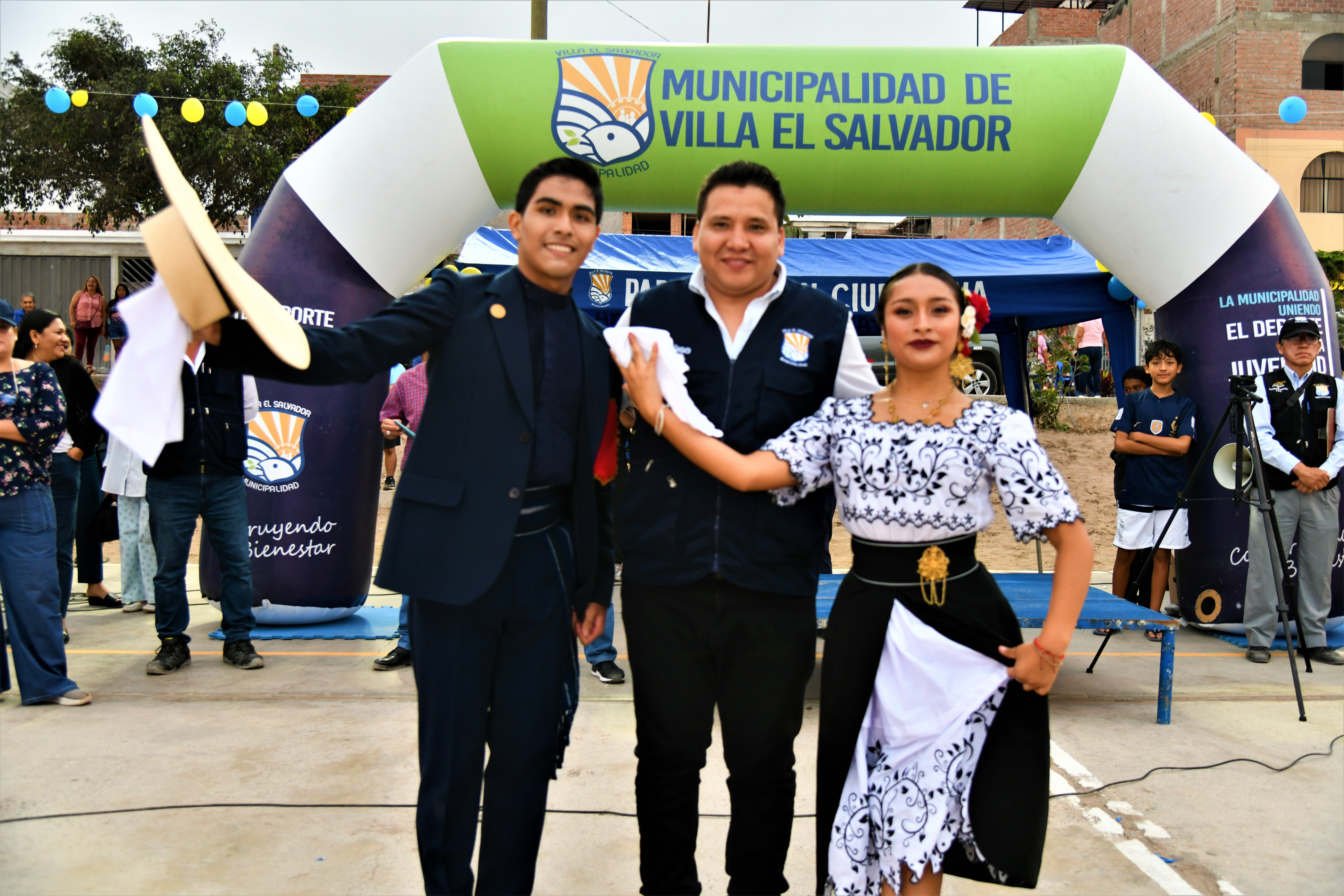 Inauguración de pistas y veredas del Sector 6 Grupo 6A.